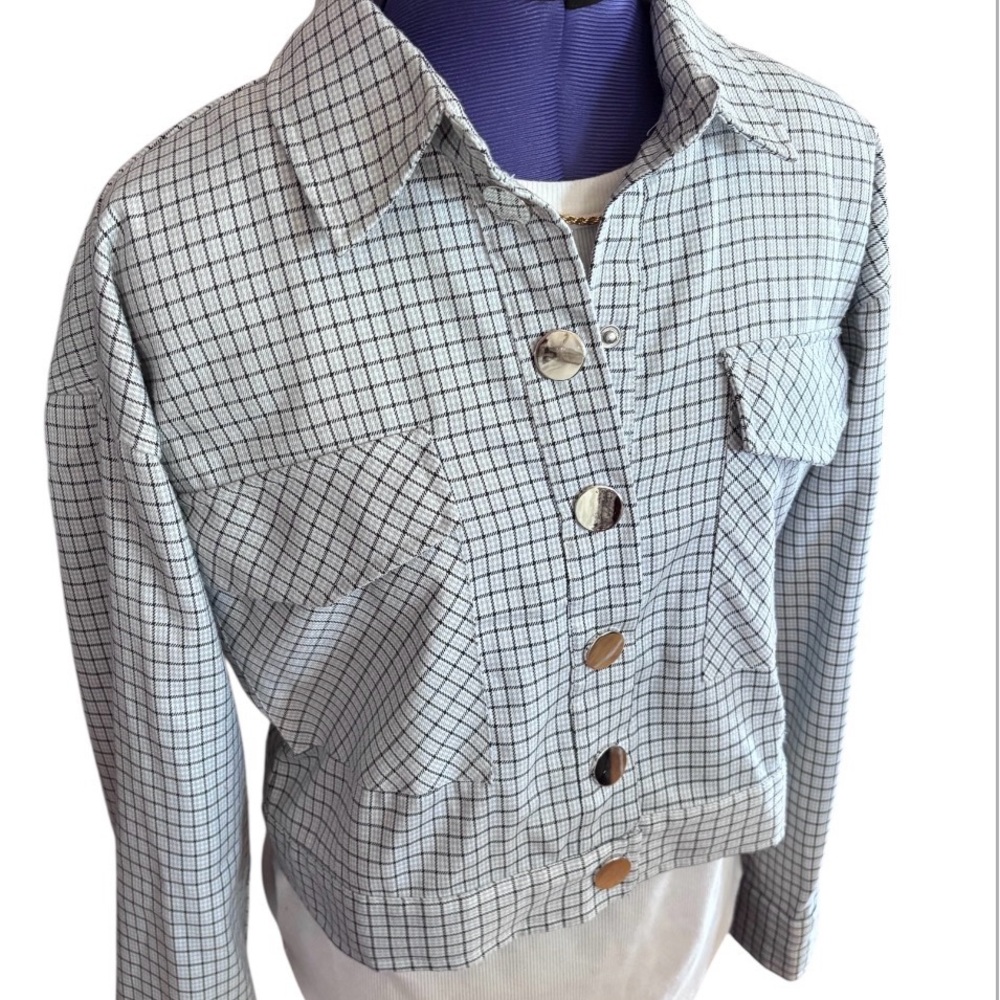 Honey Punch Cropped Jacket Plaid Black and Grey Small